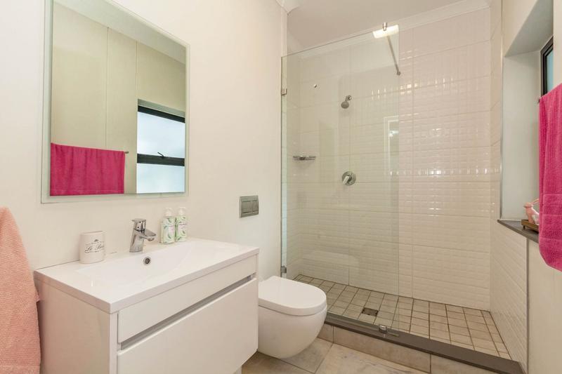 To Let 3 Bedroom Property for Rent in Paardevlei Western Cape